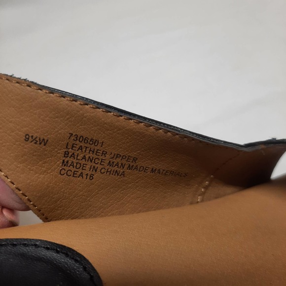 NWOB Softspots Neima pillow top technology Black Leather comfort Sandal. 9.5 - Picture 7 of 10